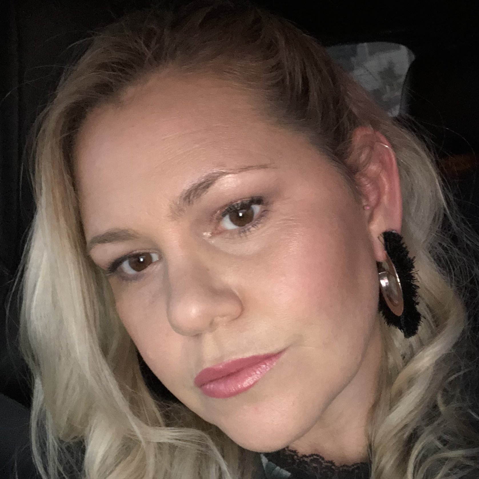 Hair Stylists & Makeup Artists in Geelong from 65. Free Lashes ️