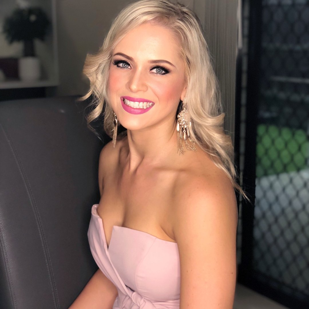 Hair Stylists & Makeup Artists in Victoria Point from 65. Free Lashes ️